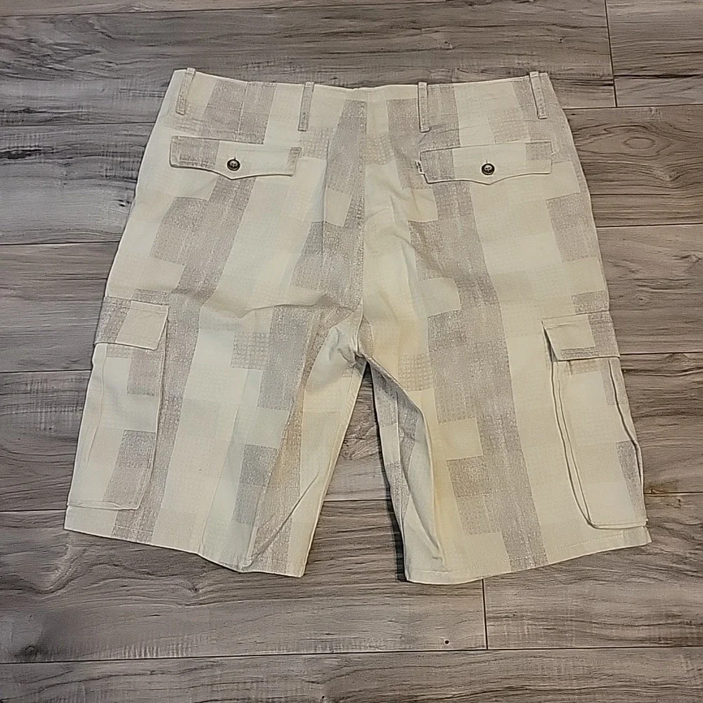 Levi's Cargo Shorts Mens 36 Beige Plaid Relaxed Baggy Flat Front‎ 10